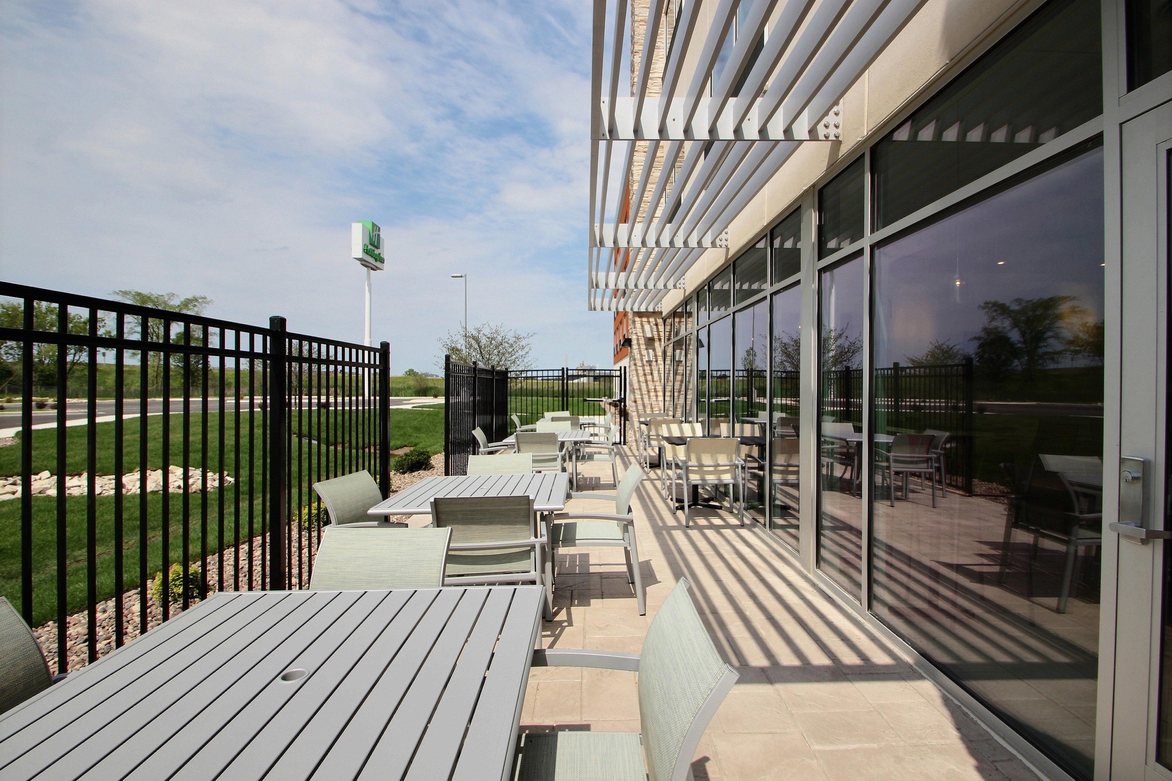 Holiday Inn Express & Suites Fond Du Lac By Ihg Exterior foto