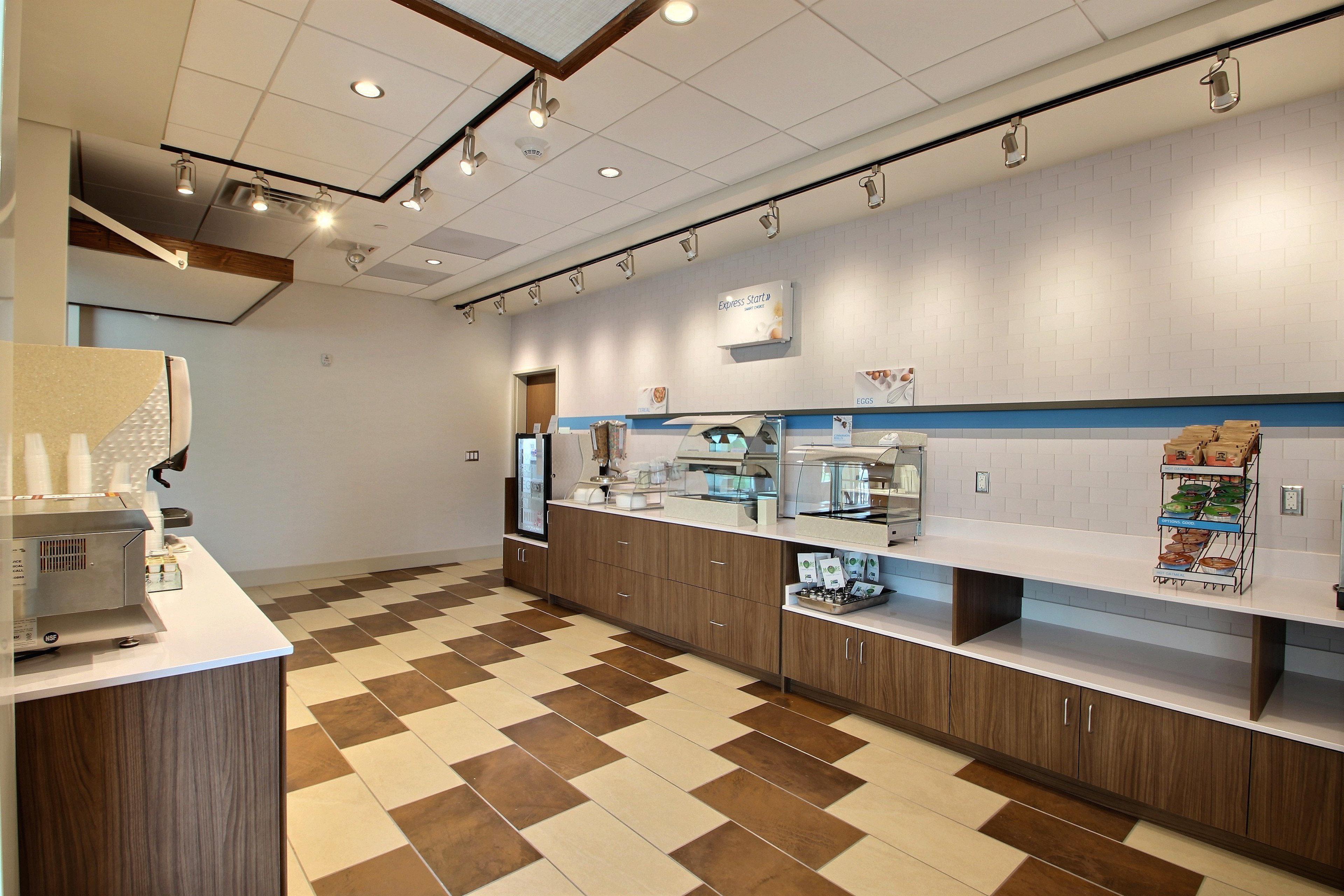 Holiday Inn Express & Suites Fond Du Lac By Ihg Exterior foto