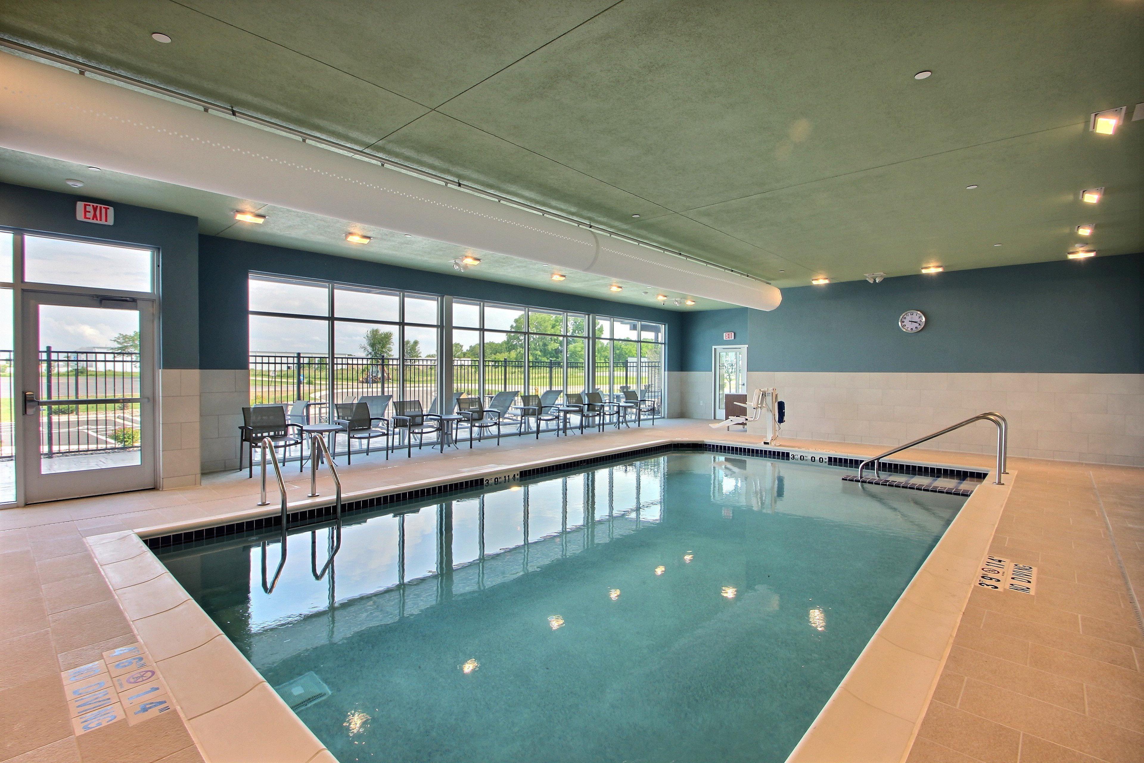 Holiday Inn Express & Suites Fond Du Lac By Ihg Exterior foto
